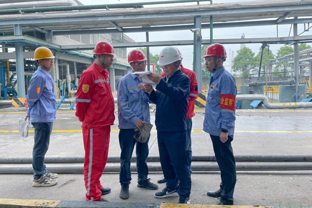 王大真到松滋肥業(yè)、楚星公司和股份公司現(xiàn)場檢查安全生產(chǎn)工作